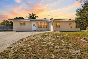 2001 NE 1st Ave in Pompano Beach, FL - Building Photo