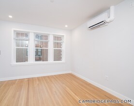 17 Forest St in Cambridge, MA - Building Photo - Building Photo