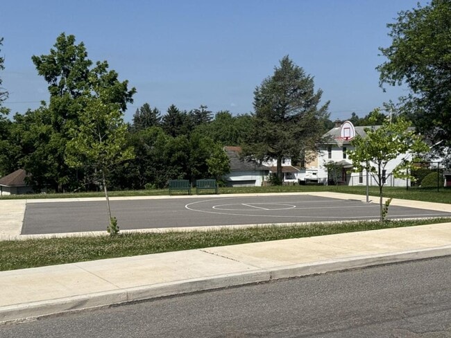 property at 136 S Spring Ave