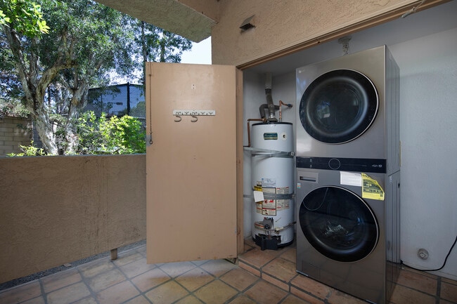 3514 Caminito El Rincon in San Diego, CA - Building Photo - Building Photo