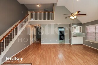 3225 Continental Dr in Missouri City, TX - Building Photo - Building Photo