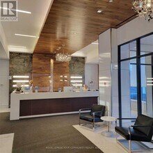 7890 Bathurst St in Vaughan, ON - Building Photo - Building Photo