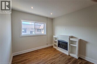 540 King St E in Hamilton, ON - Building Photo - Building Photo