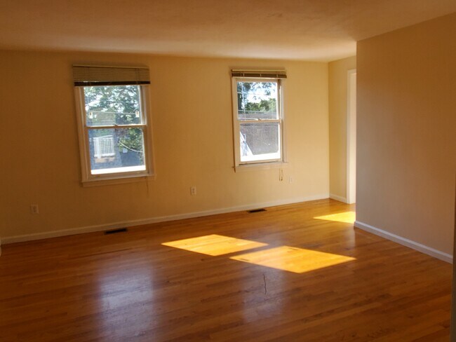 118 Montclair Ave in Waltham, MA - Building Photo - Building Photo