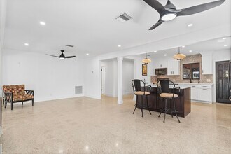 901 Guava Isle in Fort Lauderdale, FL - Building Photo - Building Photo