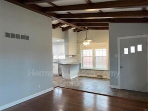 8113 Parkwood Dr in St. Louis, MO - Building Photo - Building Photo