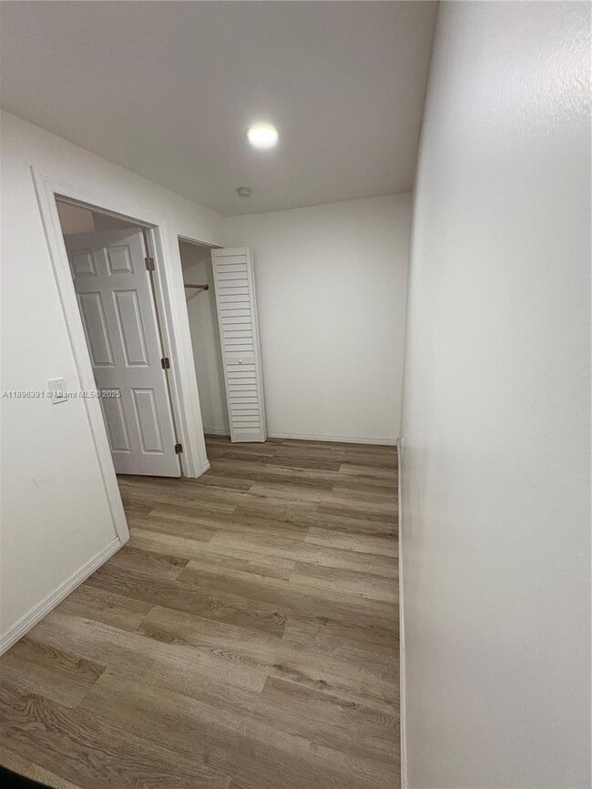 650 SW 28th Terrace in Fort Lauderdale, FL - Building Photo - Building Photo