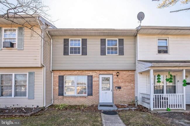 property at 29 Maureen Ct