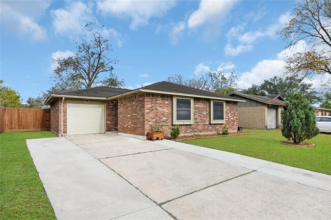 1223 Kathy St in Pasadena, TX - Building Photo - Building Photo