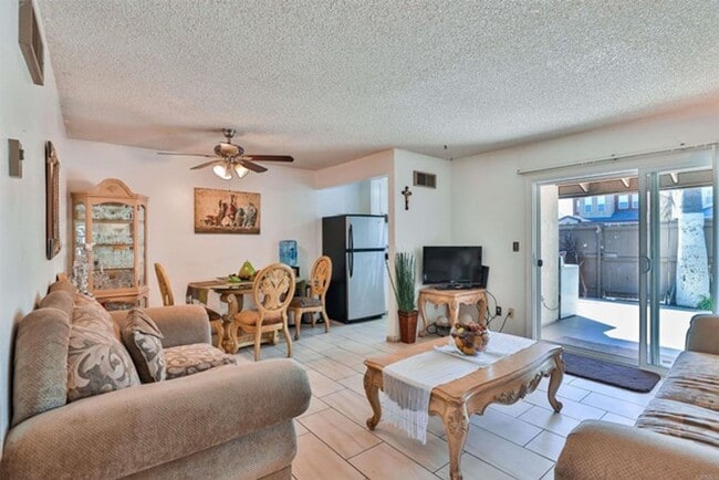 1536 Hilltop Dr in Chula Vista, CA - Building Photo - Building Photo