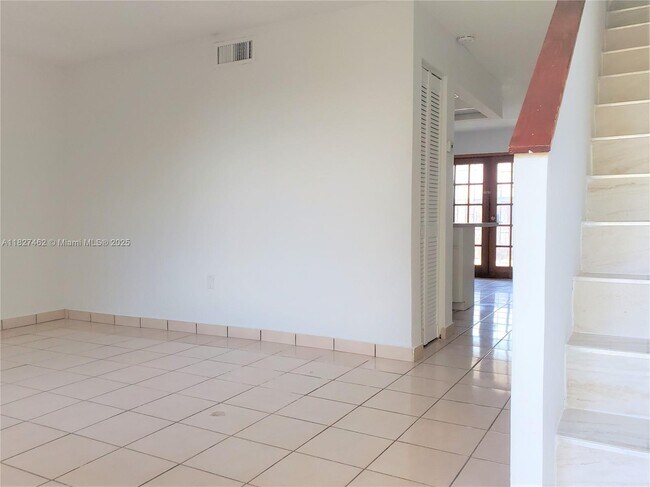 311 SW 110th Ave in Miami, FL - Building Photo - Building Photo