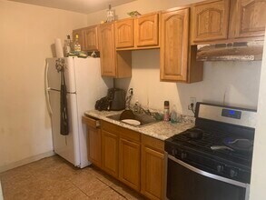 366 Centre St, Unit 3 in Boston, MA - Building Photo - Building Photo