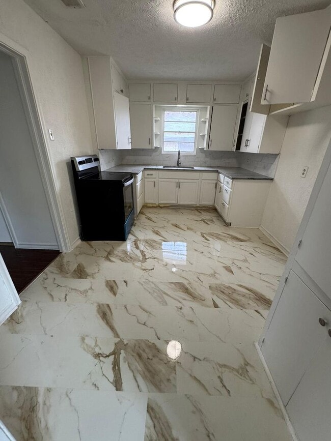 2309 Meadow Ln in Mesquite, TX - Building Photo - Building Photo