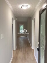 960 Garner Spring Ln in Sugar Hill, GA - Building Photo - Building Photo