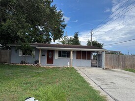 9401 57th St N in Pinellas Park, FL - Building Photo