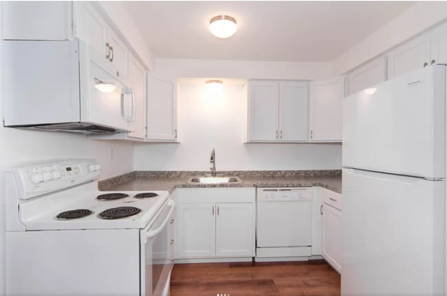 property at 13214 E Skyview Ave