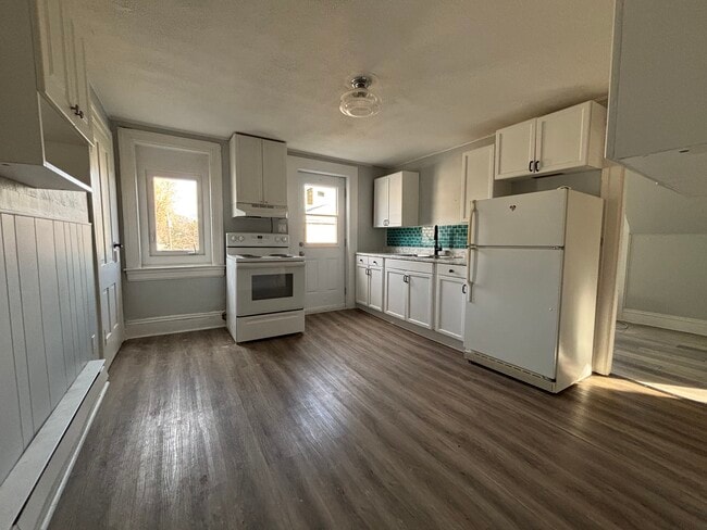 property at 206 Sunset Dr