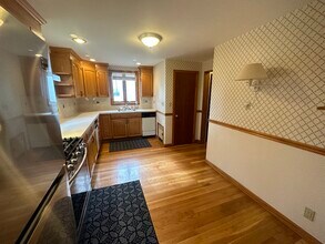 235 Ashcroft Rd in Medford, MA - Building Photo - Building Photo