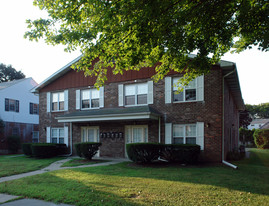 2440 W Tilghman St Apartments