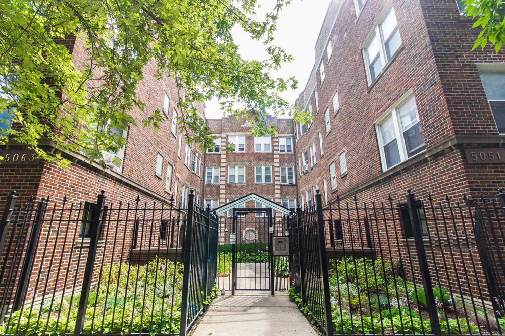 5051 N Glenwood Ave in Chicago, IL - Building Photo