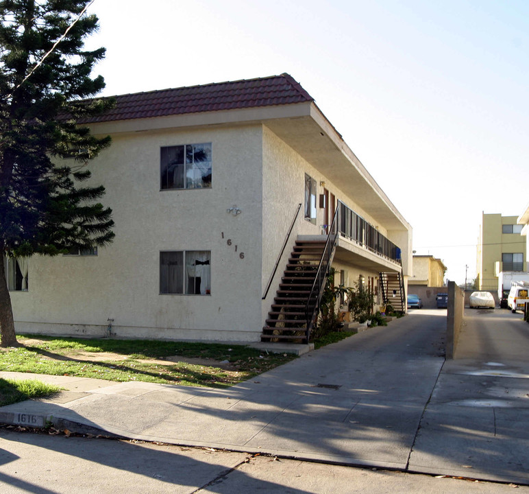 1616 W 218th St in Torrance, CA - Building Photo