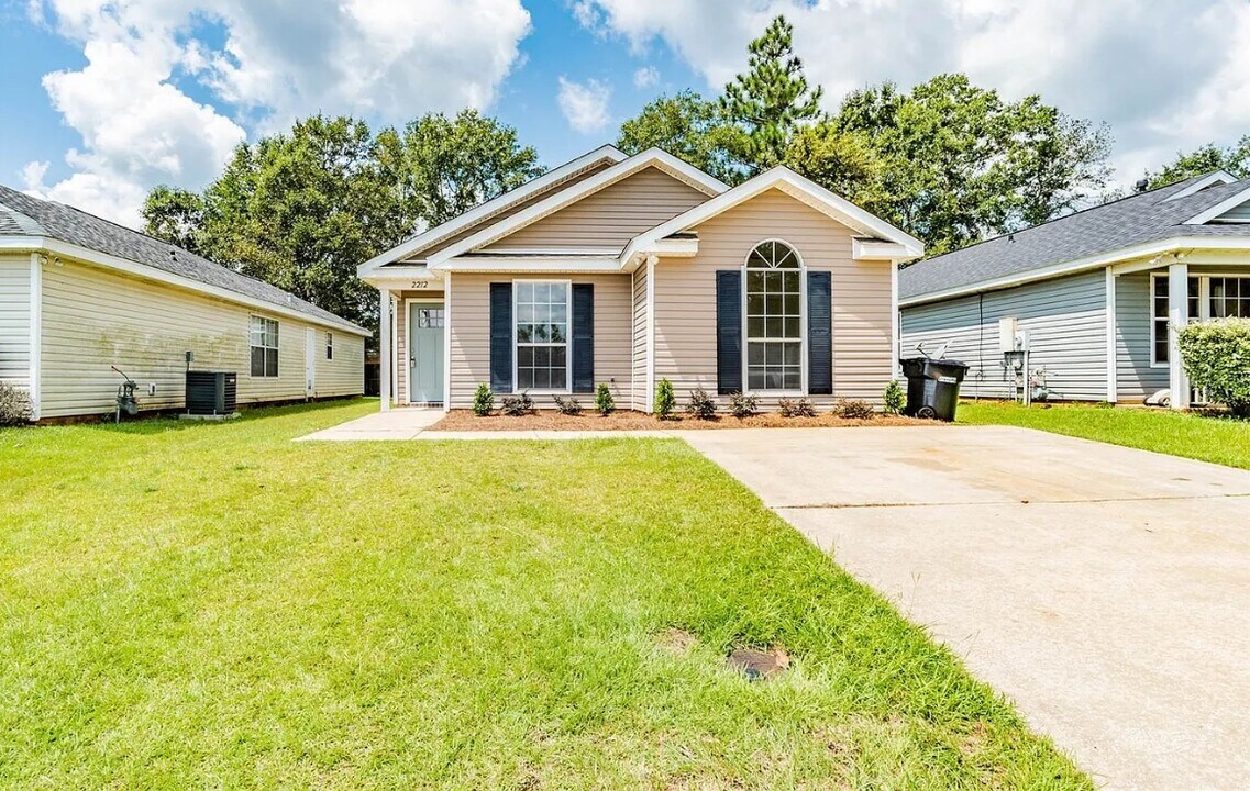 2212 Summer Crossing in Mobile, AL - Building Photo
