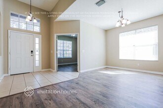 5111 Clover Mist Dr in Apollo Beach, FL - Foto de edificio - Building Photo