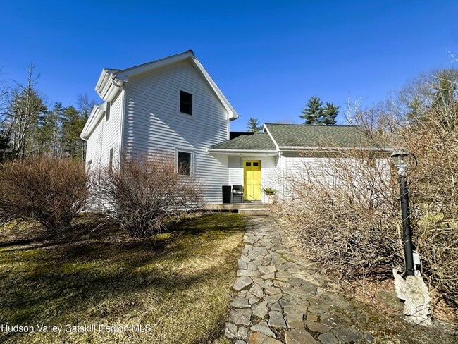 property at 281 Chestnut Hill Rd