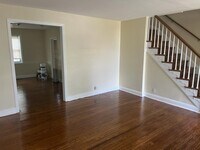 1303 E 35th St photo'