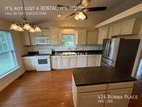 424 Ronna Pl in McGaheysville, VA - Building Photo - Building Photo