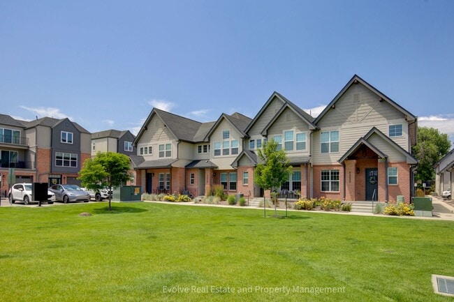 5222 Allison Way in Arvada, CO - Building Photo - Building Photo