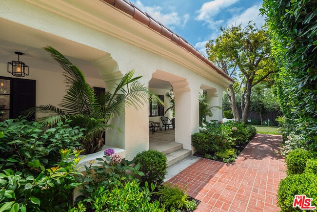 property at 14226 Chandler Blvd
