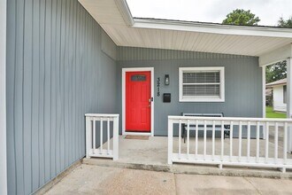3218 Cedarcrest Dr in Pasadena, TX - Building Photo - Building Photo