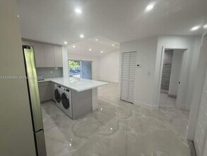 9307 SW 138th Pl, Unit 9307 in Miami, FL - Building Photo - Building Photo