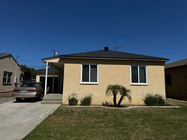 property at 5042 Lorelei Ave