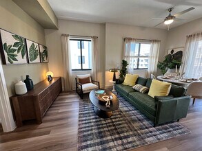 2822 SW 69th Ave, Unit B in Miami, FL - Building Photo - Building Photo