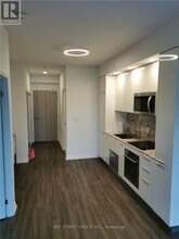 75 Canterbury Pl in Toronto, ON - Building Photo - Building Photo
