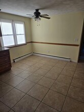 144 Osgood Ave, Unit 1st floor in New Britain, CT - Foto de edificio - Building Photo