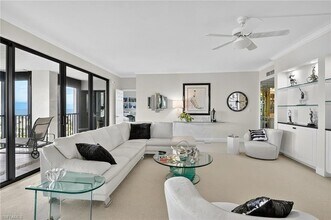 2400 Gulf Shore Blvd N, Unit A-1F-221 in Naples, FL - Building Photo - Building Photo