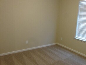 9422 Ivory Trail Ln in Rosharon, TX - Building Photo - Building Photo