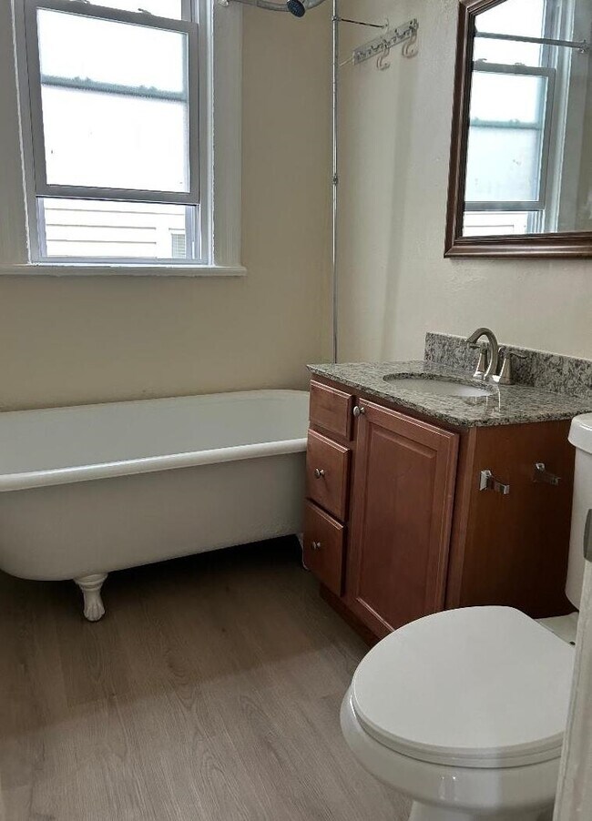 336 Danforth Ave in Jersey City, NJ - Building Photo - Building Photo