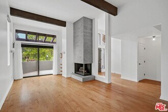 1569 Michael Ln in Los Angeles, CA - Building Photo - Building Photo