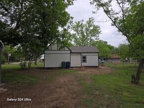 104 Greathouse St in Bridgeport, TX - Building Photo - Building Photo