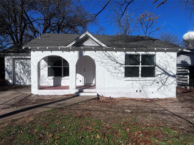 1111 Bullock St in Denison, TX - Building Photo