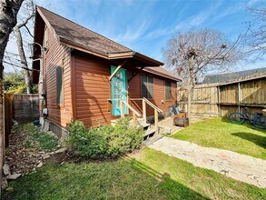 4804 Ramsey Ave in Austin, TX - Building Photo - Building Photo