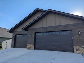 247 Northland Dr in Kalispell, MT - Building Photo - Building Photo