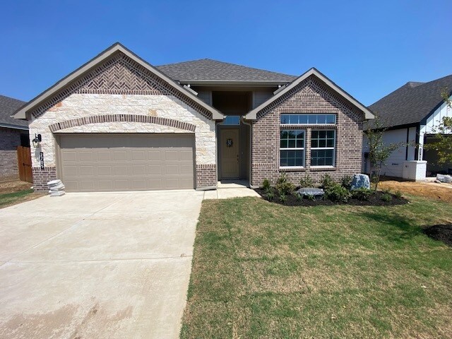 2705 Starling St in Denton, TX - Building Photo