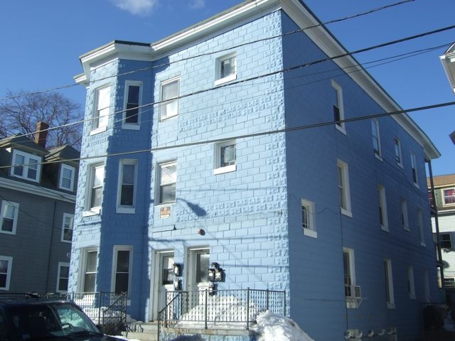 15-17 Leavitt St in Salem, MA - Building Photo