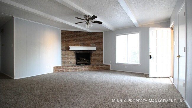 7908 Aberdeen Ave in Lubbock, TX - Building Photo - Building Photo