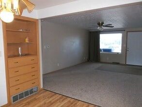 1704 N Empire Ave in Loveland, CO - Building Photo - Building Photo